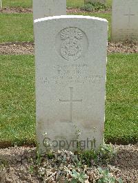 Reichswald Forest War Cemetery - Moore, Thomas